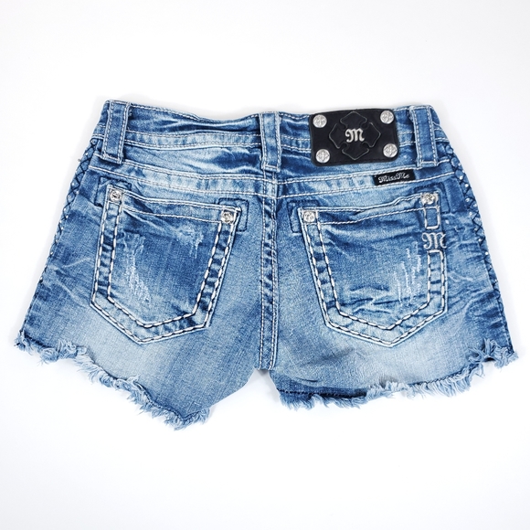 Women's Miss Me Mid Rise Shorts Distressed Size 25 Rhinestone - Picture 2 of 6